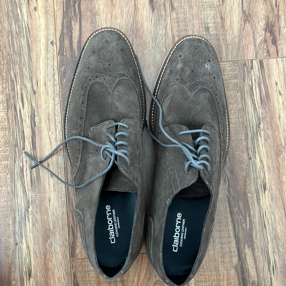 10.5 Claiborne dress shoes. Like new.